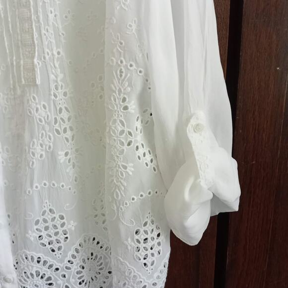 JOHNNY WAS White Embroidered Eyelet Tunic Top SZ M Adjustable Sleeves Pintuck - Picture 9 of 11